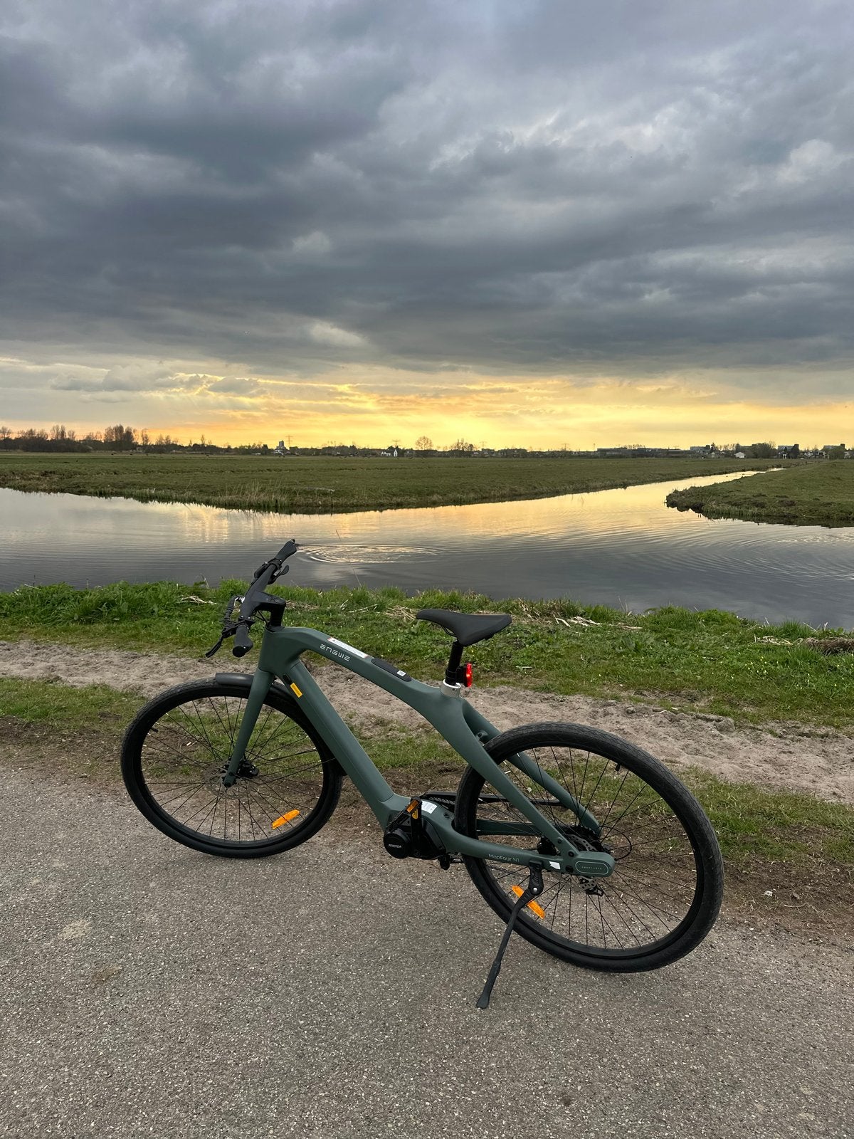 Stijlvolle en comfortabele Engwe E-bike, Fietsen en Brommers, Elektrische fietsen, Zo goed als nieuw, 51 tot 55 cm, 50 km per accu of meer