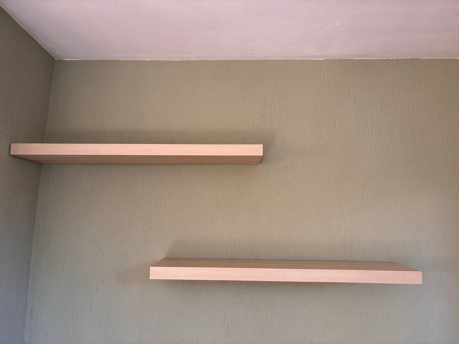 2 Eiken Zwevende Planken 110x36cm, Huis en Inrichting, Woonaccessoires | Wandplanken en Boekenplanken, Ophalen, Gebruikt