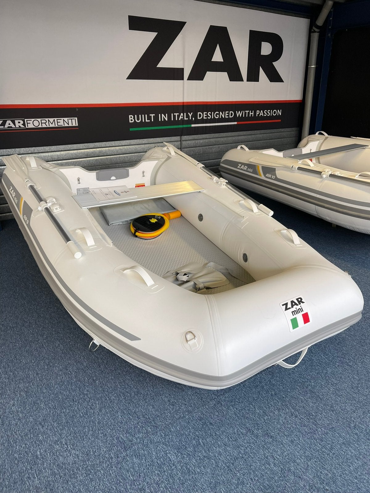 Rubberboot ZAR Mini Air9 + motor Suzuki DF 6pk, Ophalen, Zo goed als nieuw