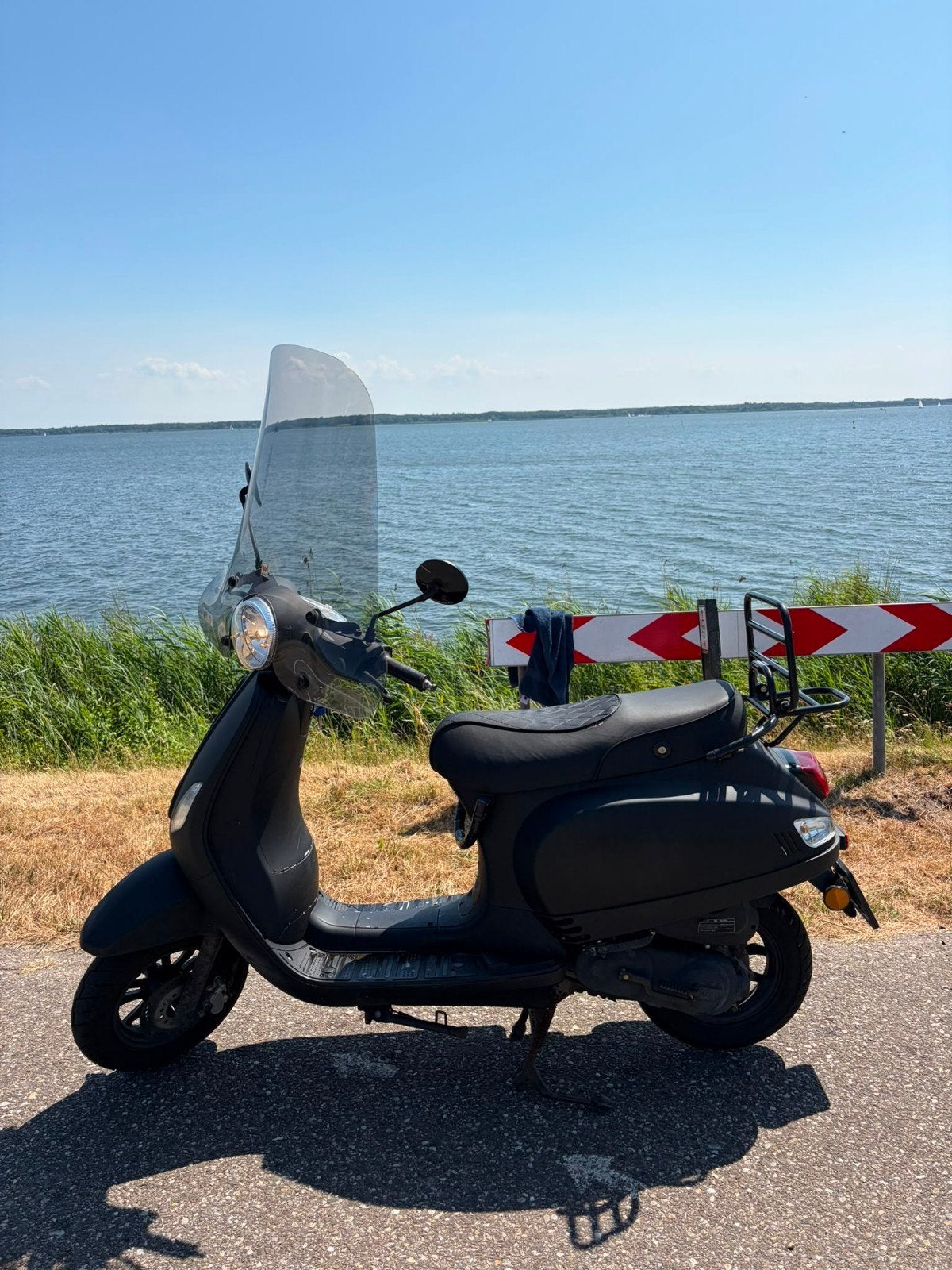 Mooie Santini Capri 45 km p/uur, EFY MY2022, Matzwart, Gebruikt, Benzine, Ophalen, Overige merken