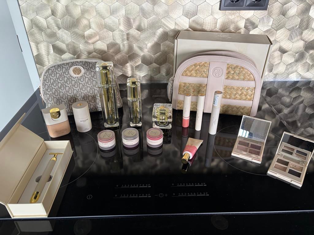 Olcay Gulsen cosmetica, Sieraden, Tassen en Uiterlijk, Uiterlijk | Cosmetica en Make-up, Ophalen, Overige kleuren, Gehele gezicht