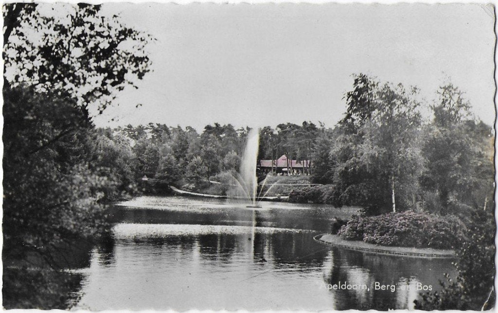 Apeldoorn Berg en Bos Oude gelopen Ansichtkaart (B158, Ophalen of Verzenden, 1940 tot 1960, Gelopen, Gelderland