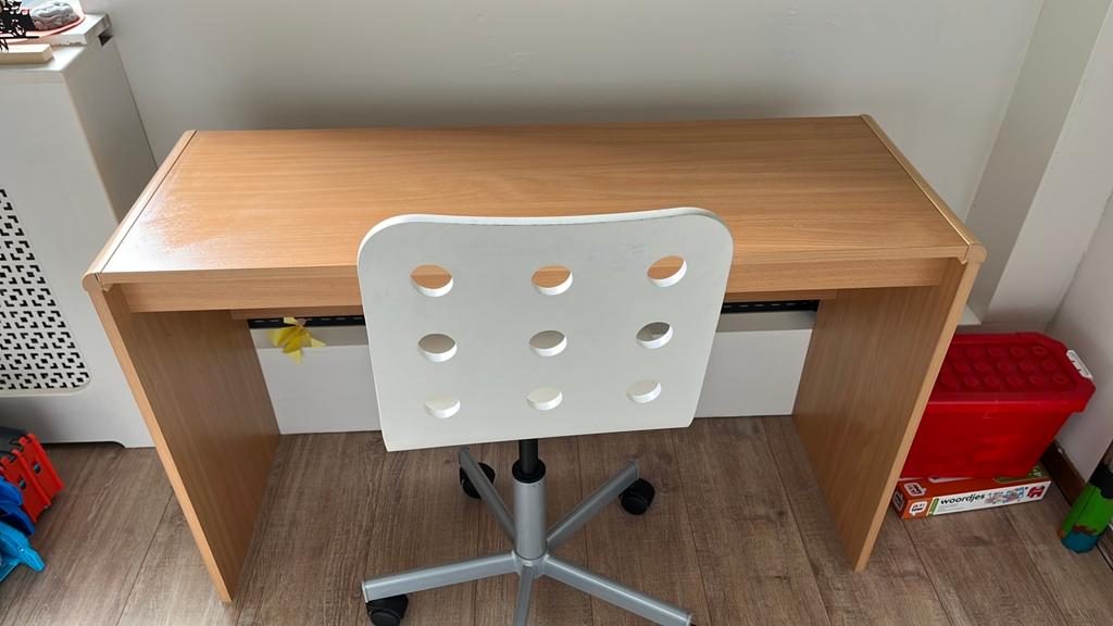 Kinderbureau met stoel, Huis en Inrichting, Bureaus, Ophalen