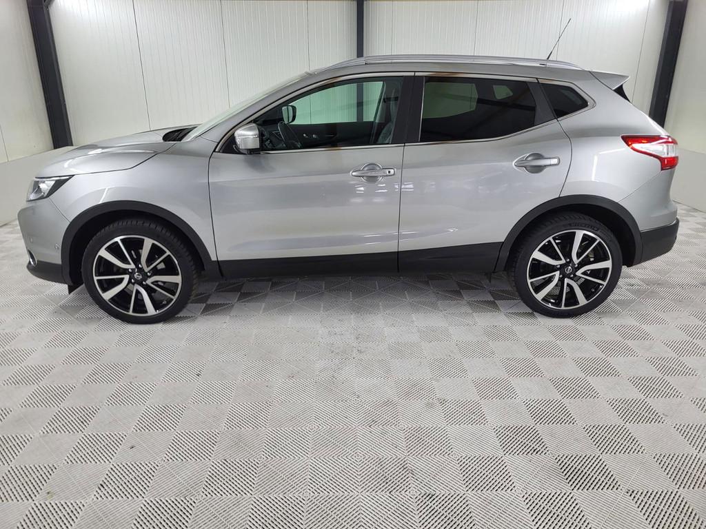 Nissan Qashqai 1.2 Tekna, Trekhaak, Leder, Camera, Panodak,, Auto's, Voorwielaandrijving, Euro 5, Gebruikt, Zwart