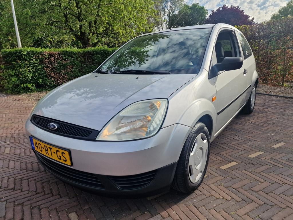 Ford Fiësta 1.3 8V 3DR 2005 Grijs , Uniek 63.500 KM., Auto's, Ford, Particulier, Fiësta, Benzine, C, Hatchback, Handgeschakeld