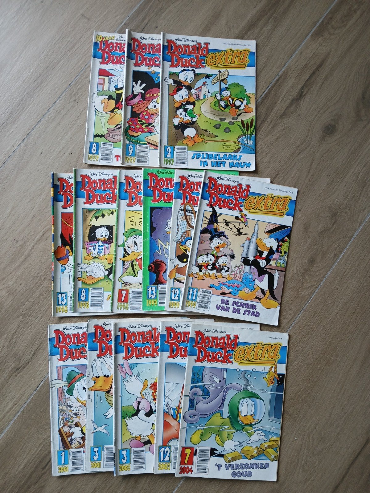 14 stuks Donald Duck extra 1997 tot 2004, Gelezen, Europa, Ophalen of Verzenden, Meerdere comics