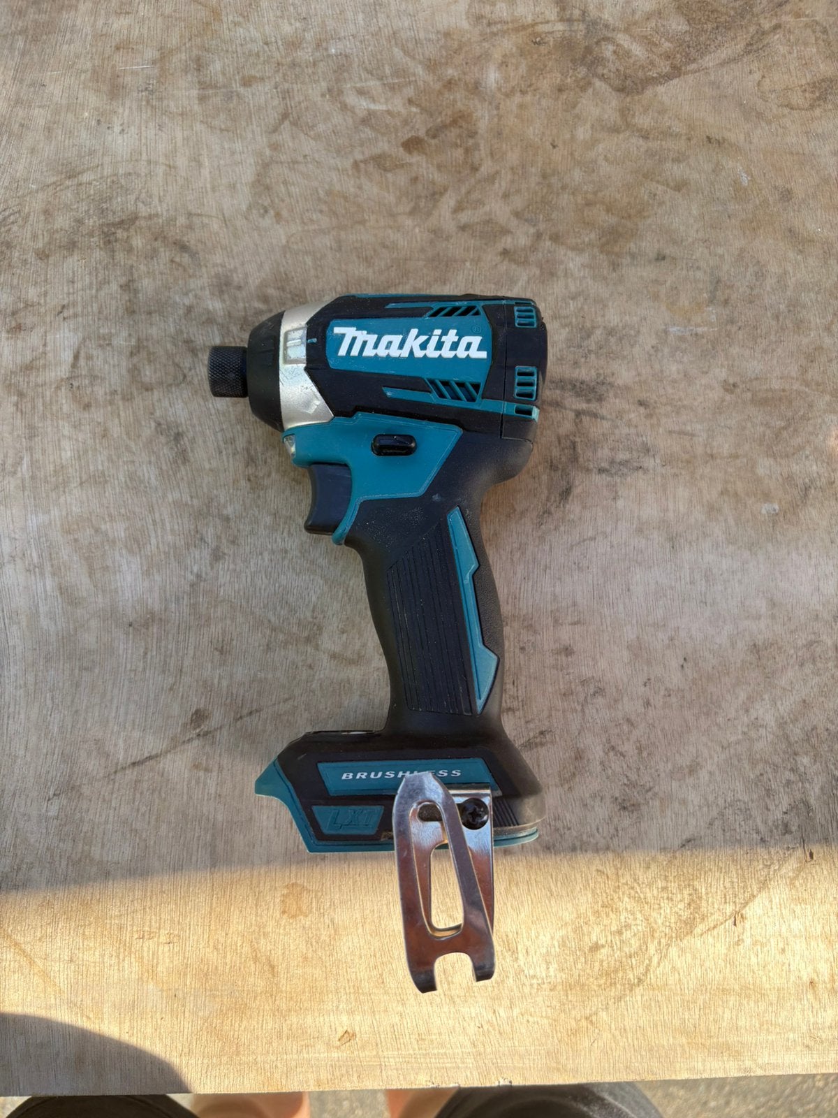 Makita dtd154 slagschoevendraaier, Ophalen of Verzenden, Zo goed als nieuw