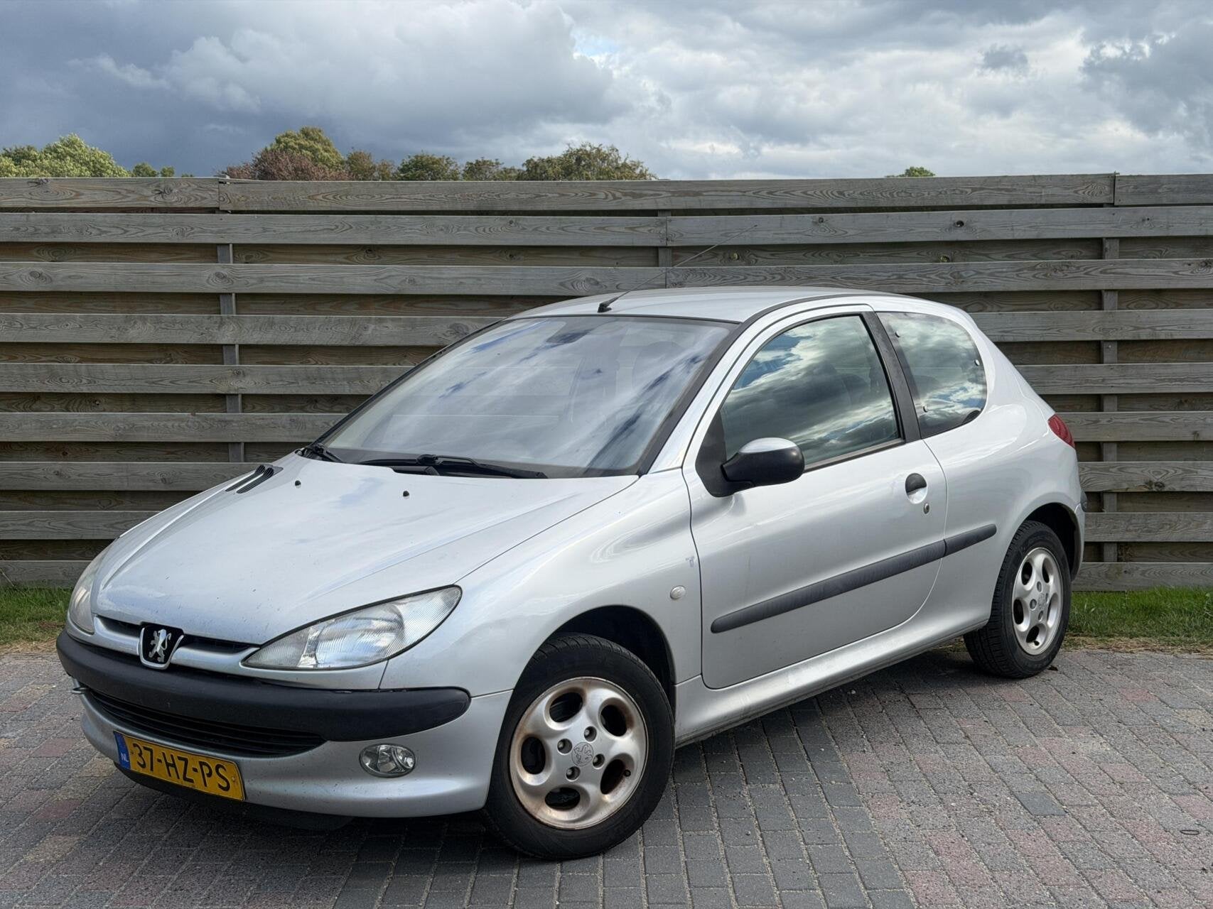 Peugeot 206 1.4 XS, Voorwielaandrijving, 4 cilinders, Origineel Nederlands, Bedrijf