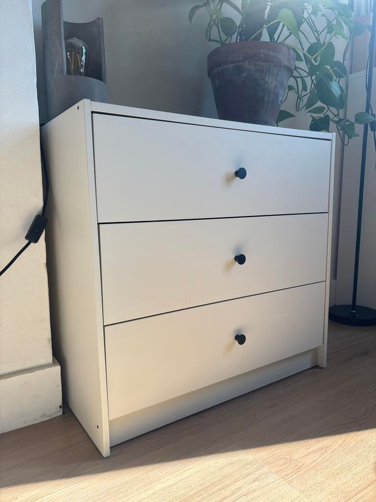 Gursken ladekast Ikea kastje, Huis en Inrichting, Kasten | Ladekasten, Ophalen, 50 tot 100 cm, Zo goed als nieuw, 3 of 4 laden
