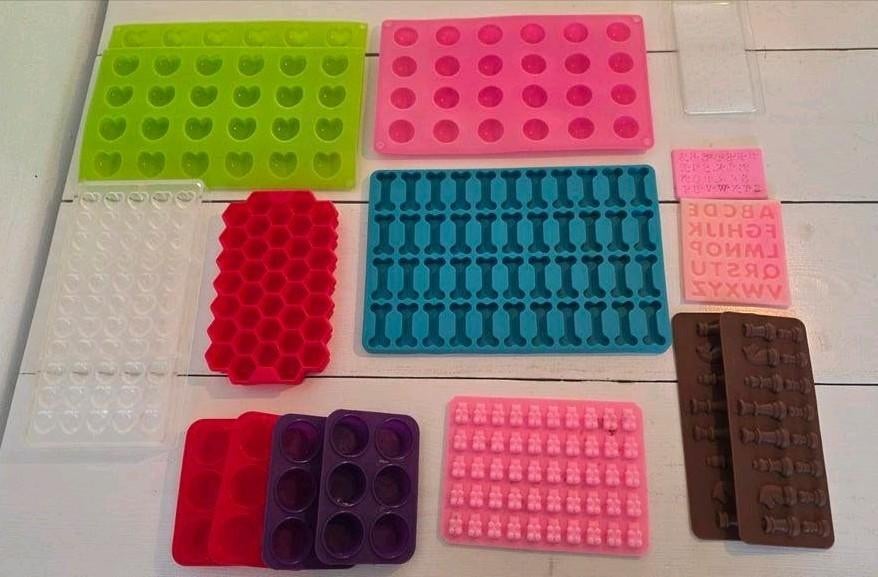 Diverse siliconen bakvormpjes, Huis en Inrichting, Keuken | Keukenbenodigdheden, Gebruikt, Overige typen, Overige merken, Rubber/elastomeren