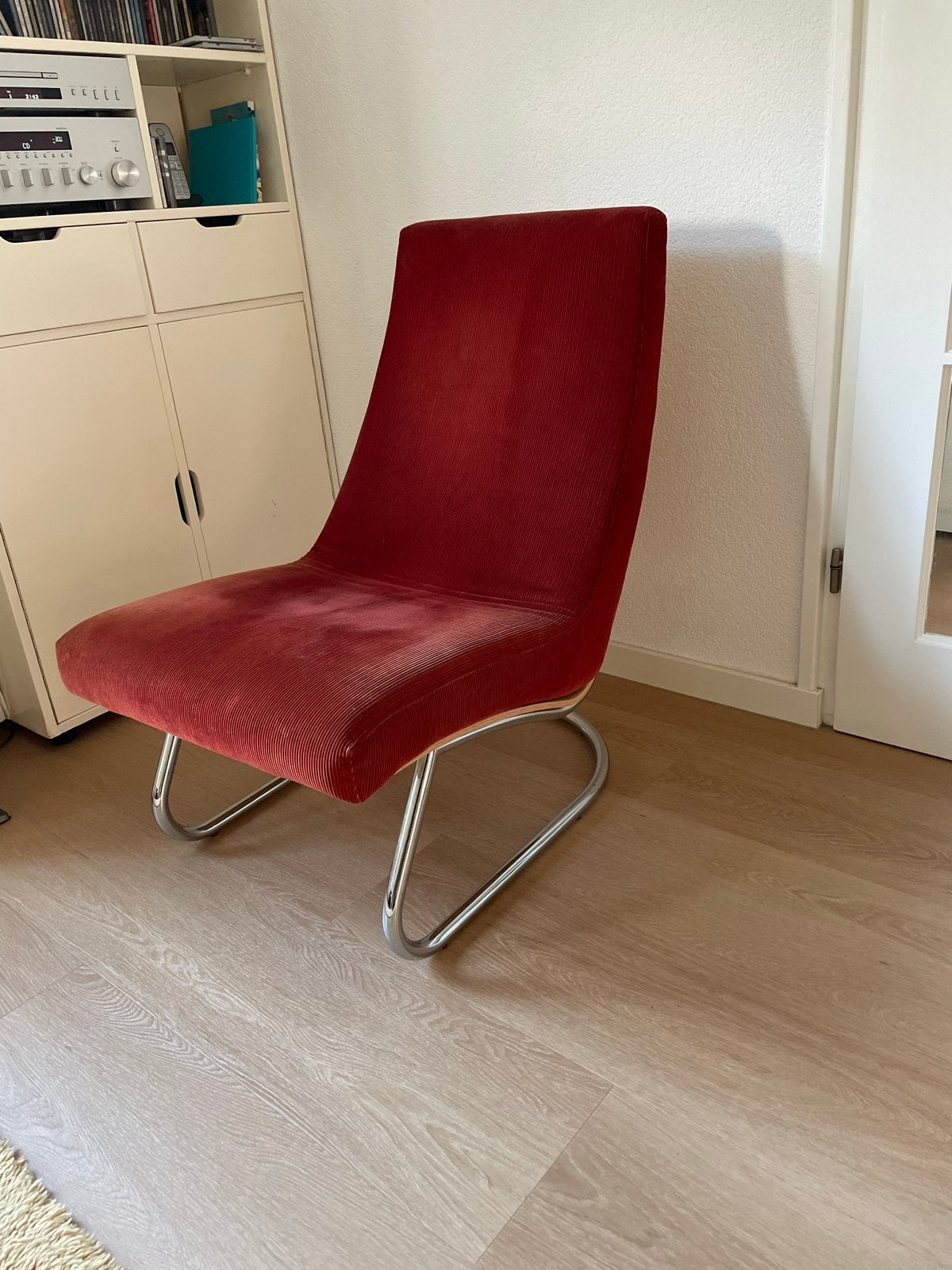 Leolux wahwah stoel - Rood ribstof met chromen frame, Ophalen, Gebruikt, Metaal, Eén