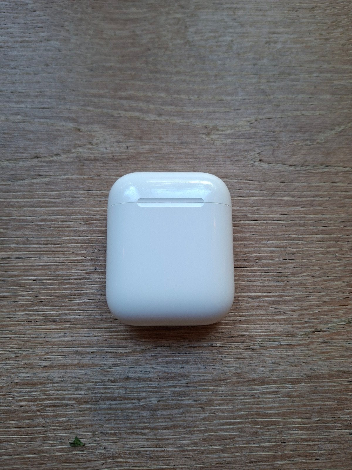Apple AirPods Oplaadcase (2e generatie), Overige merken, Gebruikt, Ophalen of Verzenden, Over oor (circumaural)
