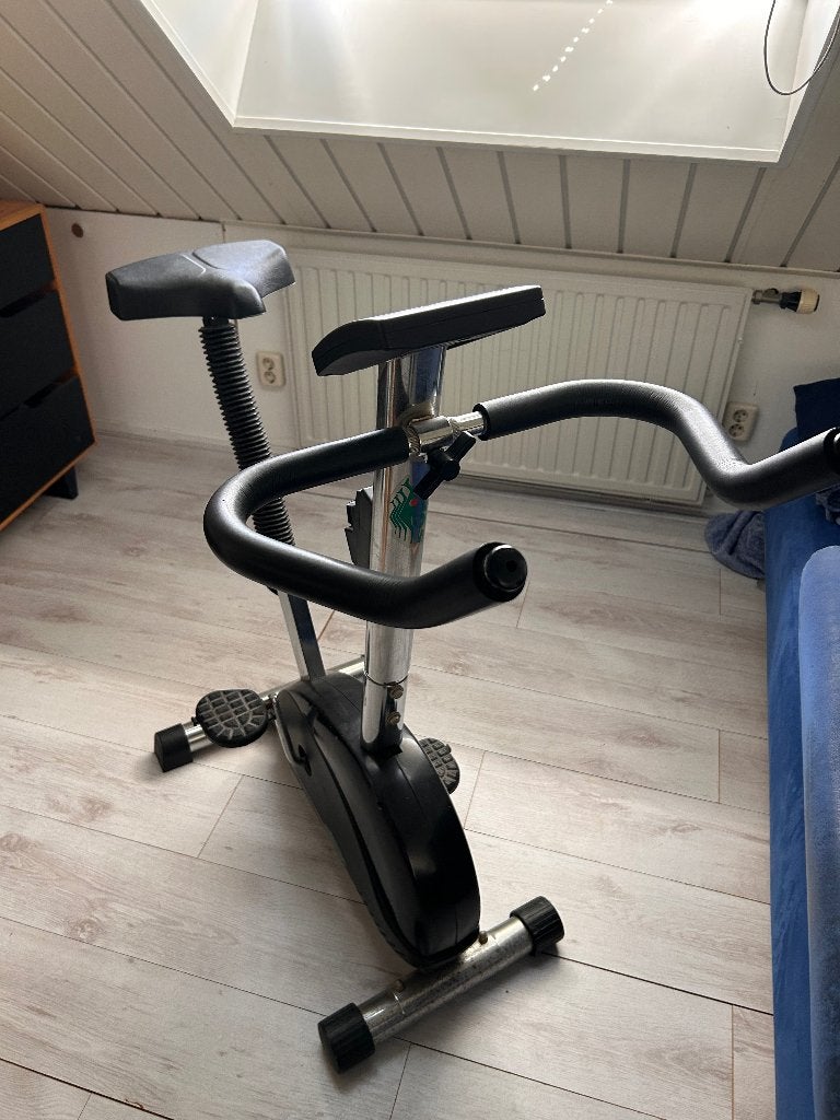 Gebruikte Hometrainer (fiets), Ophalen, Gebruikt, Metaal, Benen
