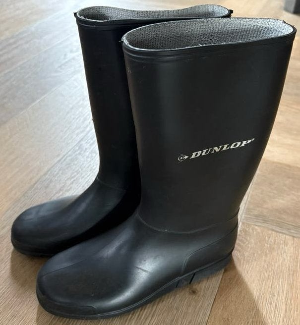 Zwarte dunlop laarzen maat 34, Gebruikt, Jongen of Meisje, Ophalen of Verzenden, Laarzen