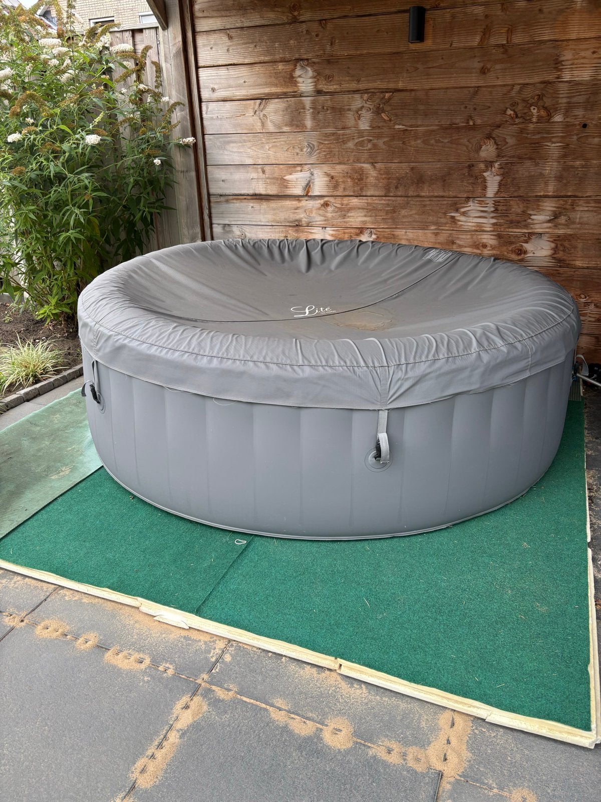 Opblaasbare Jacuzzi MSpa Lite met accessoires, Ophalen, Zo goed als nieuw, Afdekzeil, Opblaasbaar
