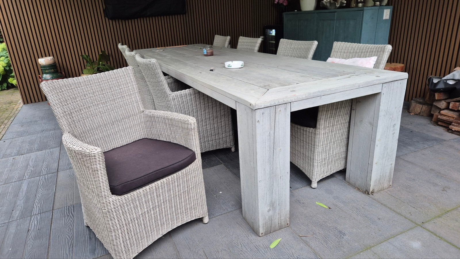 Foto 6 van Robuuste tuinset: 8 wicker stoelen met 330cm tafel