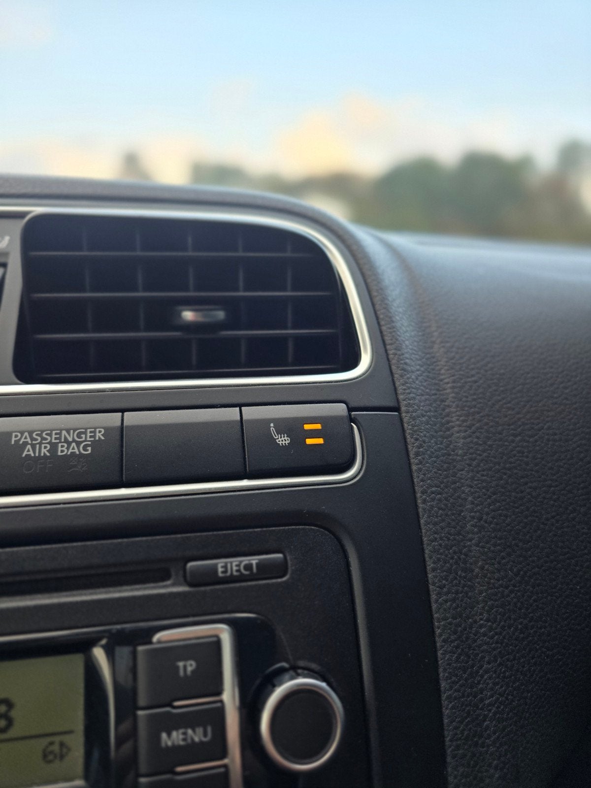 Foto 19 van Volkswagen Polo 1.2 | P.sensoren | Cruise | Nw Apk | StoelVw