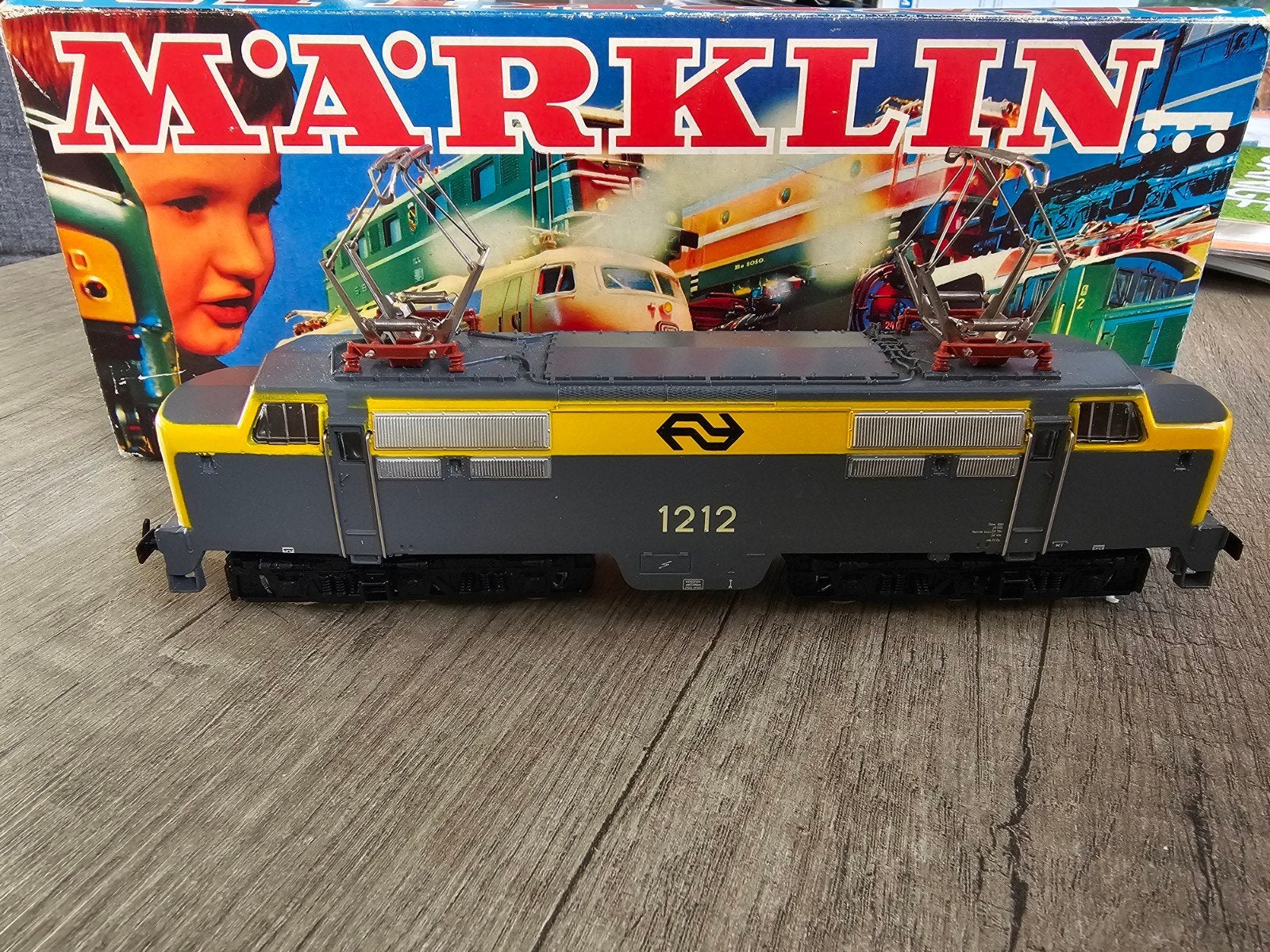 Märklin 3055 NS Locomotief 1212 - Nieuw in doos, Wisselstroom, Locomotief, Analoog, Nieuw