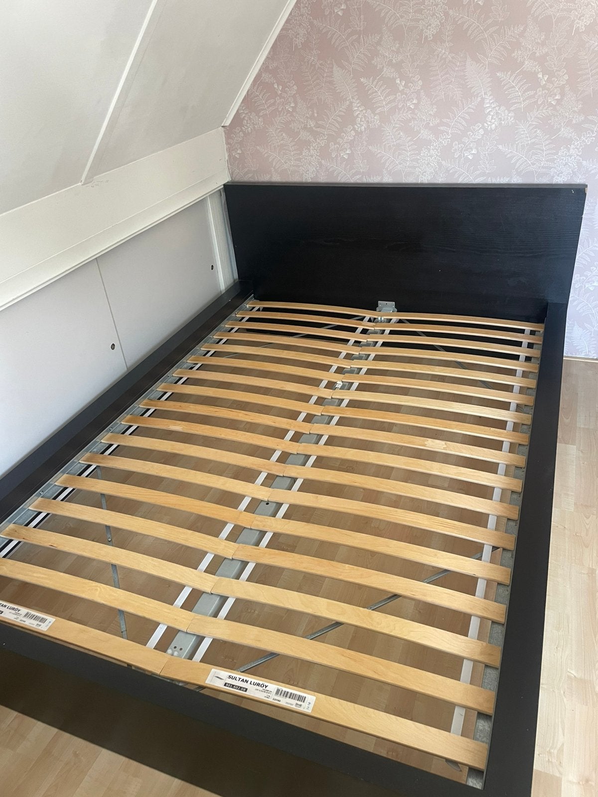 Ikea Malm bed laag zwart *opknapper*, Huis en Inrichting, Ophalen, Overige materialen, Gebruikt, Zwart