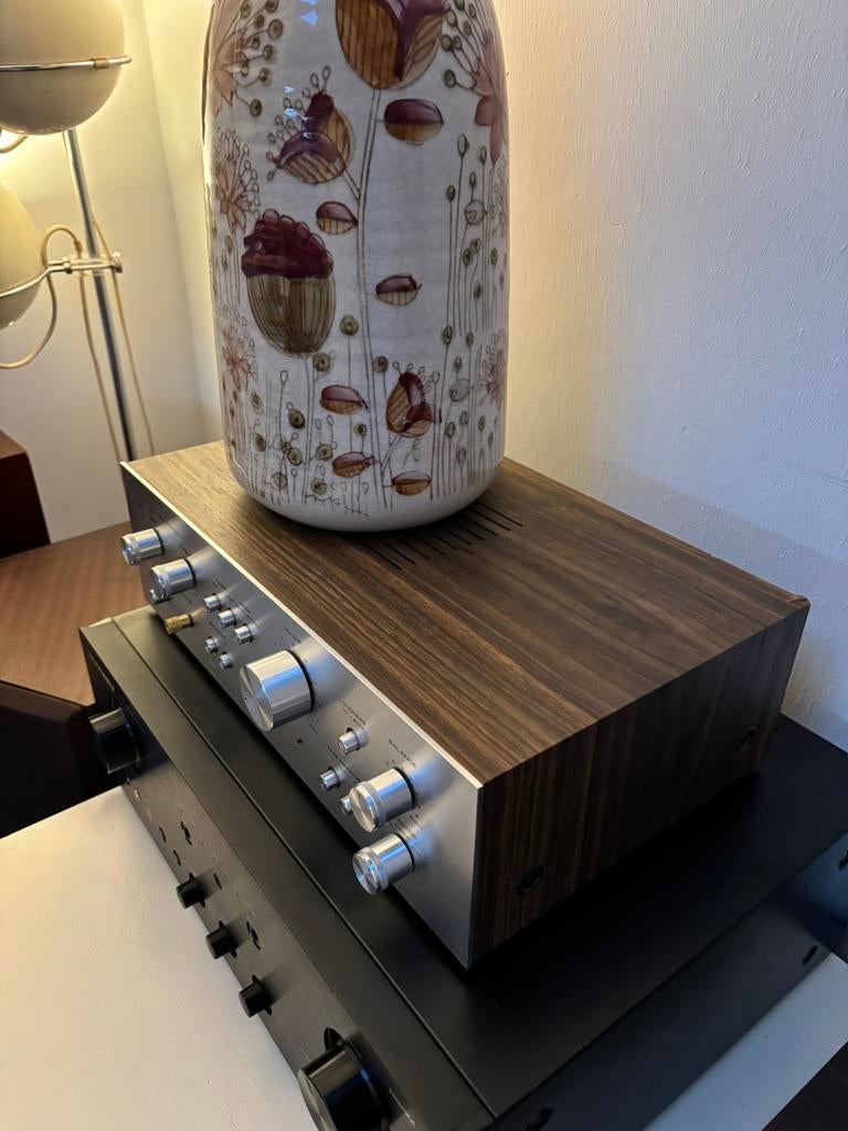 Prachtige vintage akai am 2200 versterker met feneer hout, Ophalen of Verzenden, Zo goed als nieuw, Minder dan 60 watt, Overige merken