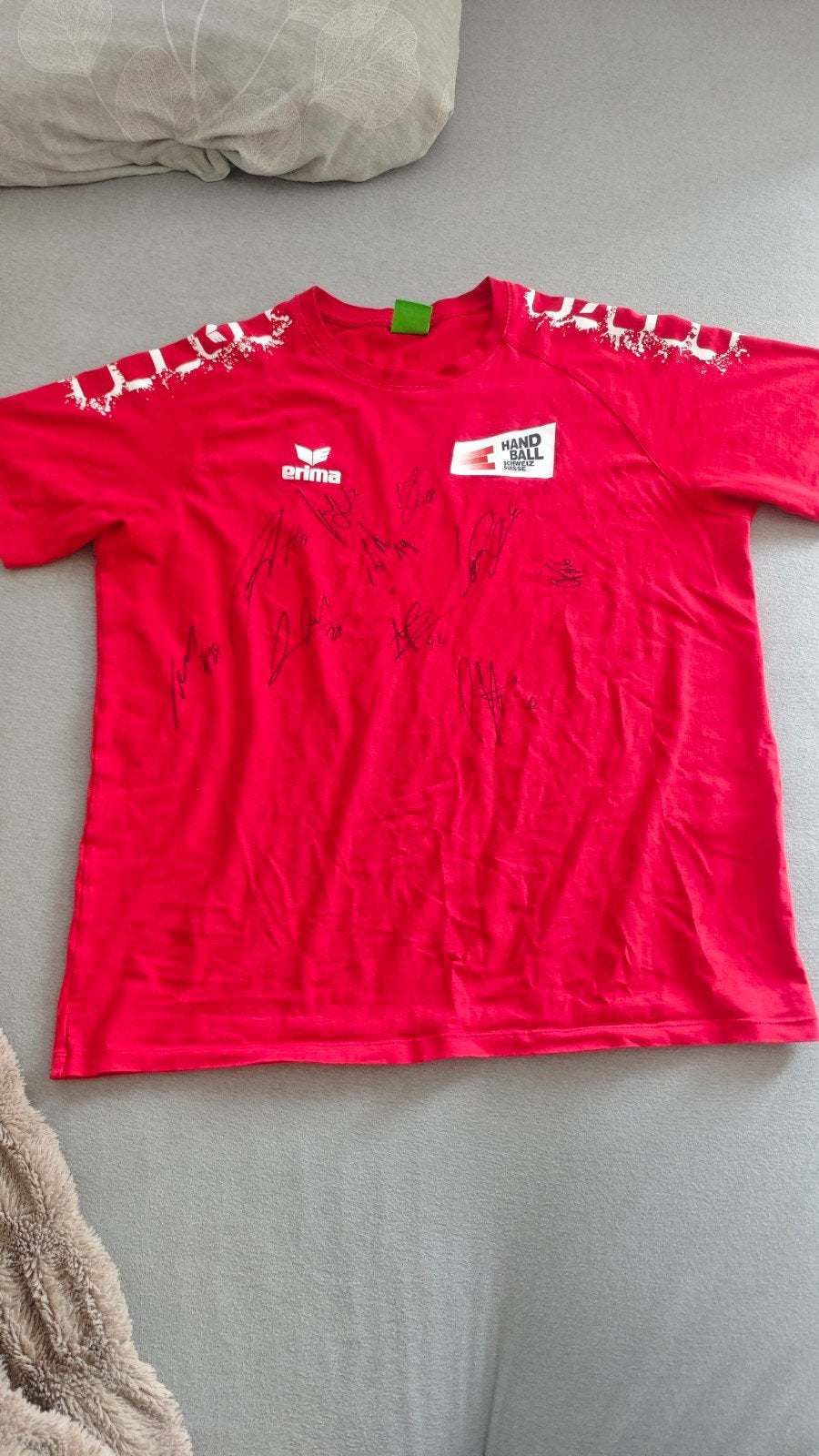 Zwitsers Handbalelftal Shirt Gesigneerd (Erima, Maat L), Sport en Fitness, Ophalen of Verzenden, Gebruikt, Kleding