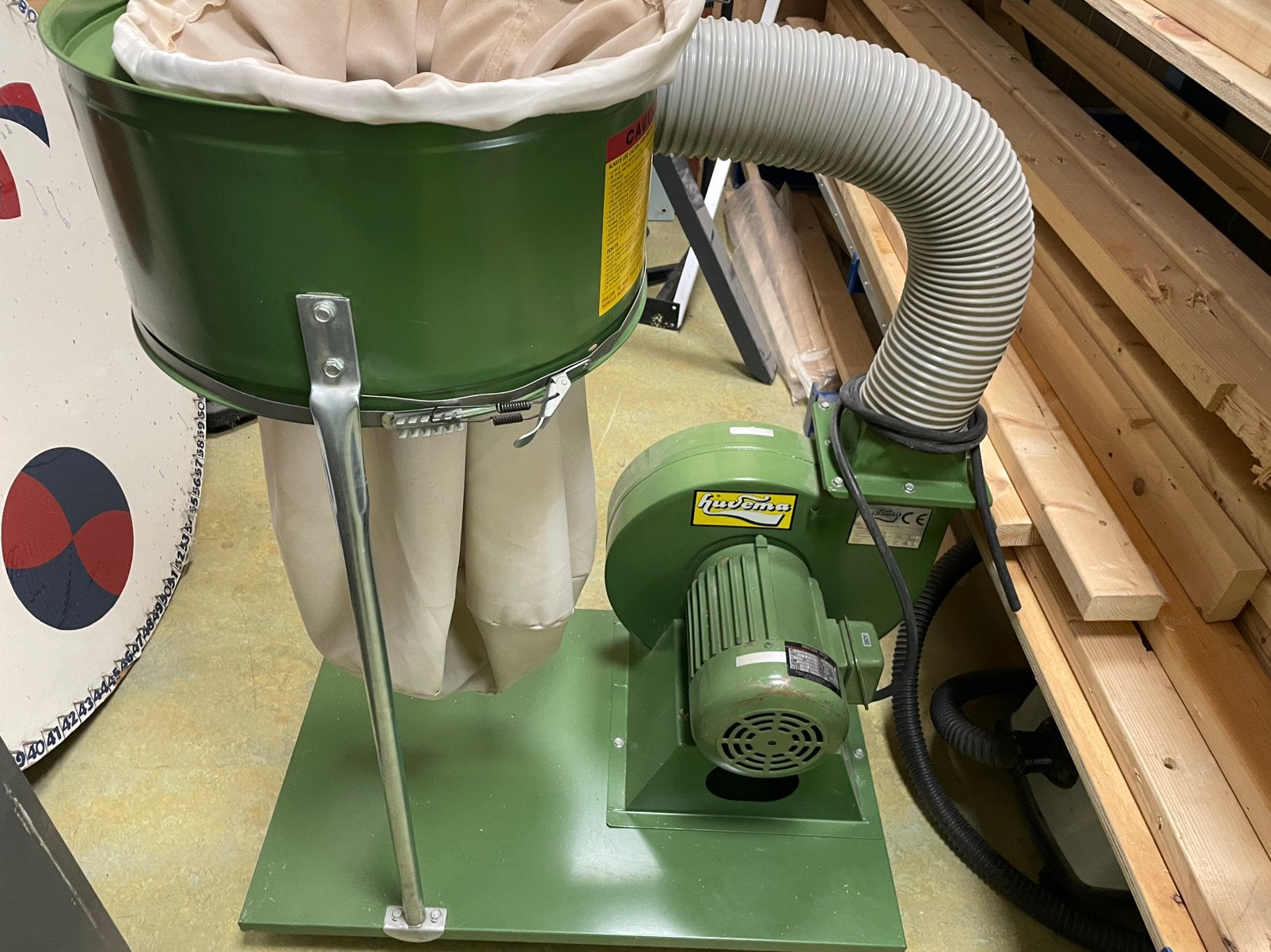 Huvema  1 PH afzuiging voor houtzaagsel (380-400V), Ophalen, Gebruikt, Afzuiger