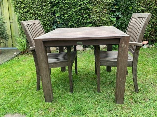 2 hardhouten tuinstoelen en tafel (exotan), Ophalen, Gebruikt, Hout