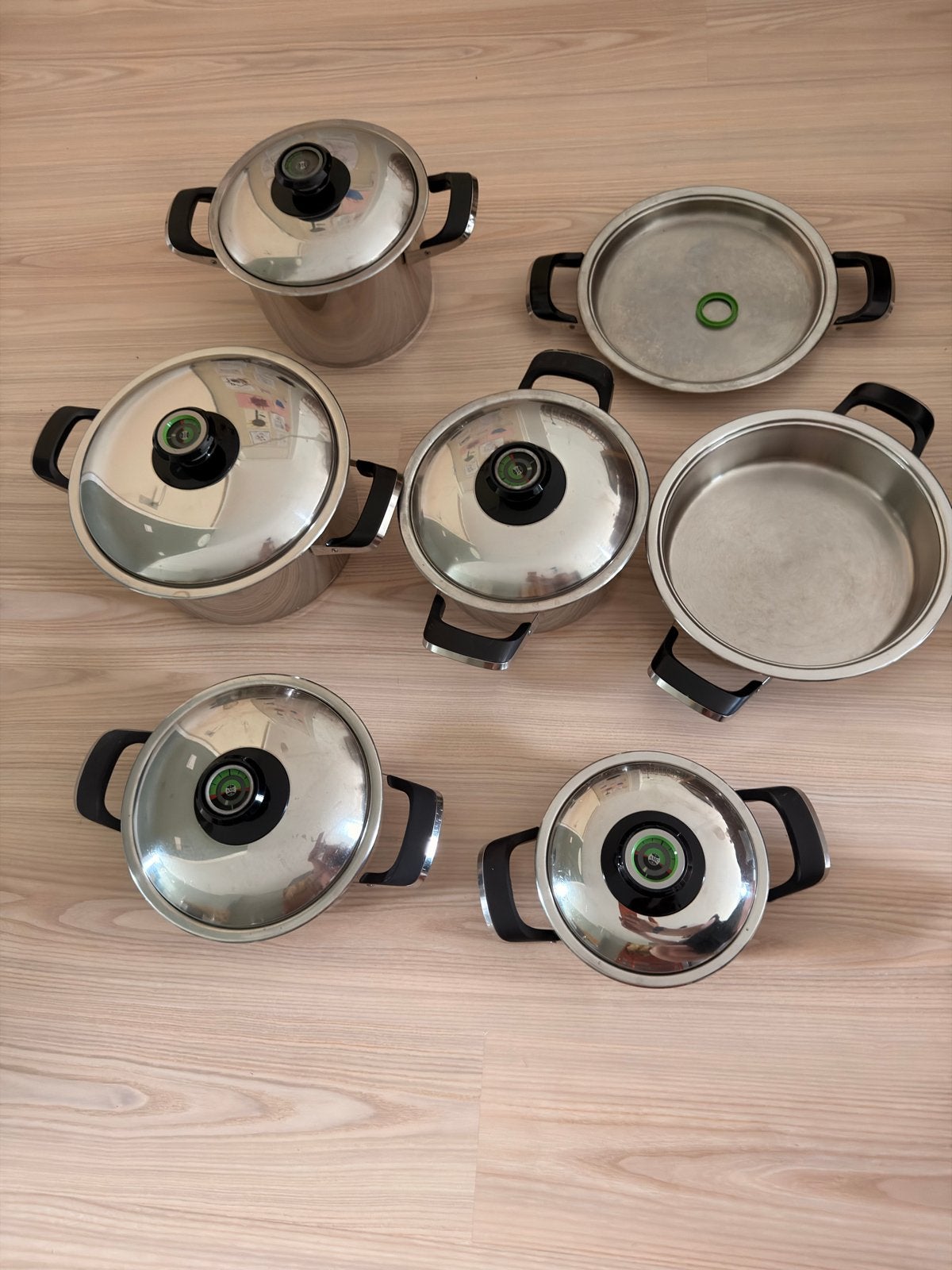 AMC Pannenset - 7 pannen met deksels (diverse maten), Ophalen, Gebruikt, Met deksel, Pannenset