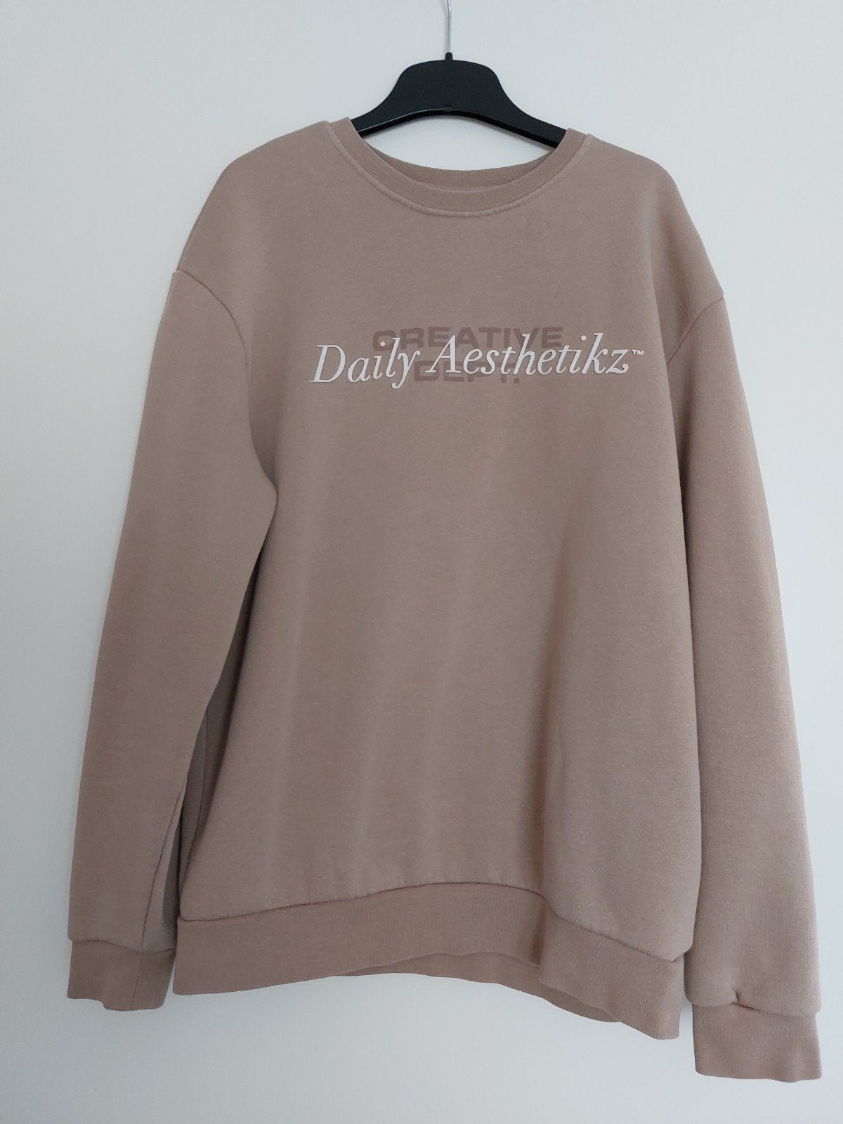 PRACHTIGE TRUI VAN DAILY AESTHETIKZ MAAT S, Ophalen of Verzenden, Zo goed als nieuw, Maat 48/50 (M)