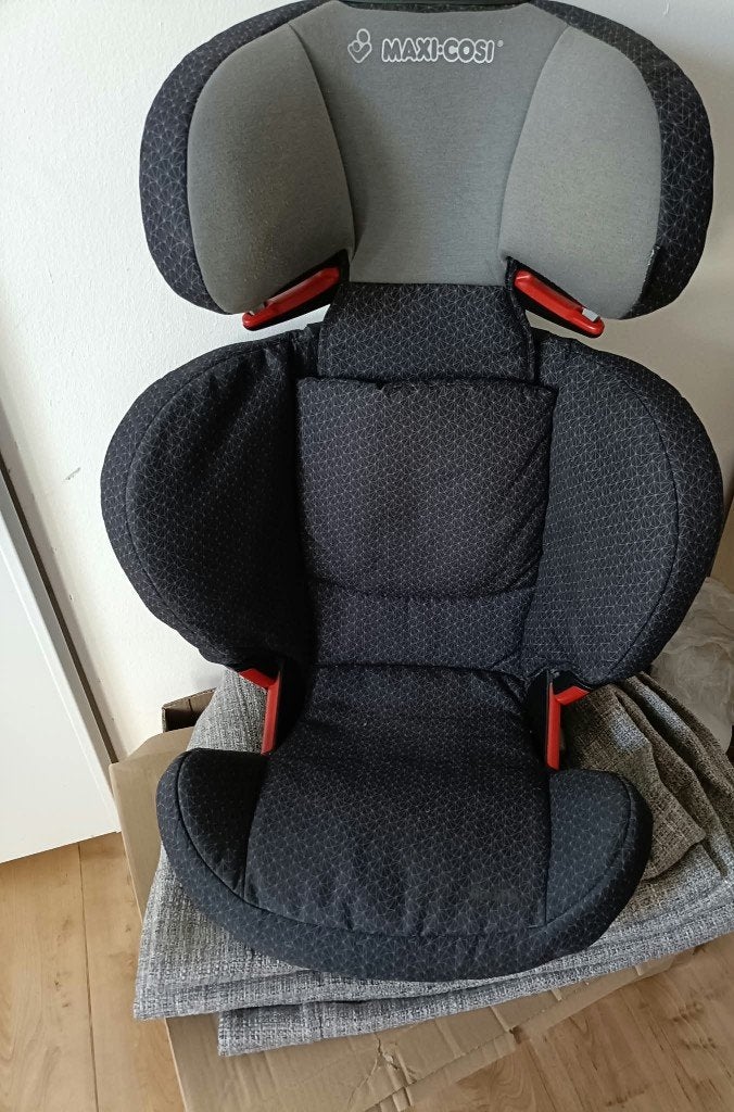Autostoel Maxi-Cosi (Isofix) 15kg-36kg., Autogordel, 15 t/m 36 kg, Zo goed als nieuw, Ophalen