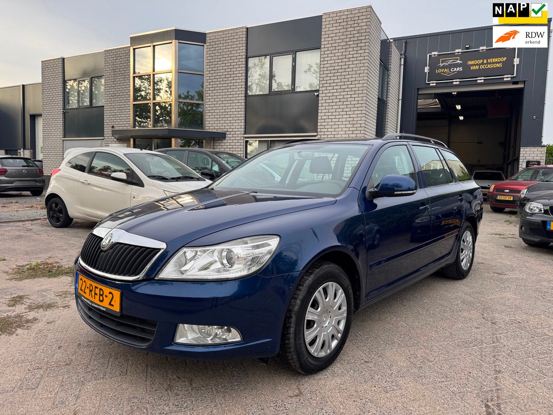 Skoda Octavia Combi 1.2 TSI Ambition Airco Cruise Control Tr, Auto's, Voorwielaandrijving, Euro 5, Stof, Zwart