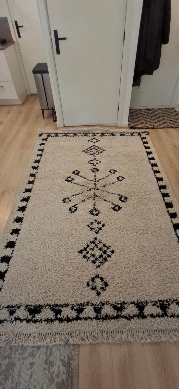 Varamin Vloerkleed Crème/Zwart 160x230 cm (Karwei), Huis en Inrichting, Stoffering | Tapijten en Kleden, Ophalen, Bohemian, Modern