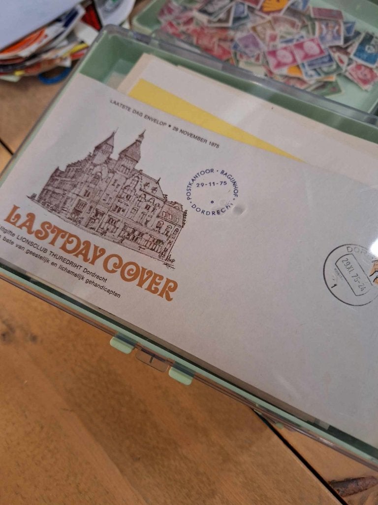 Verzameling postzegels, wordt alleen als partij verkocht!, Postzegels en Munten, Postzegels | Volle albums en Verzamelingen, Ophalen