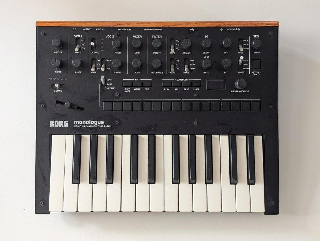 Korg Monologue | Synthesizer, Muziek en Instrumenten, Synthesizers, Korg, Zo goed als nieuw, Met midi-aansluiting, Overige aantallen