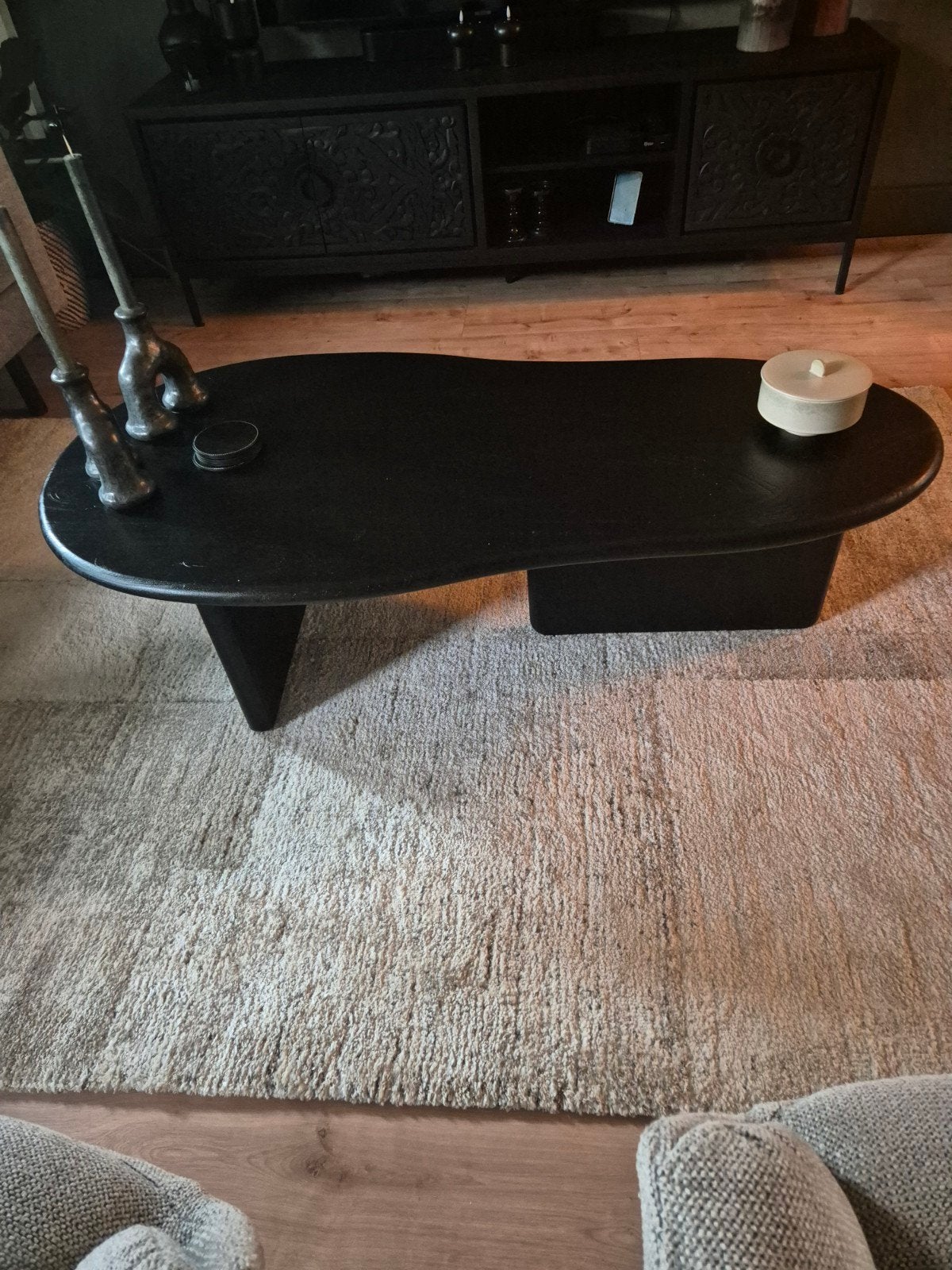 Stijlvolle zwarte salontafel - mango hout Ovaal design, 100 tot 150 cm, Zo goed als nieuw, Modern, minimalistisch, Ovaal