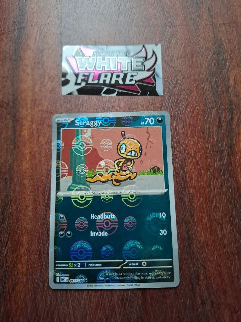 Pokemon Scraggy (pokeball) (057/082)  White Flare, Ophalen of Verzenden, Nieuw, Losse kaart, Foil