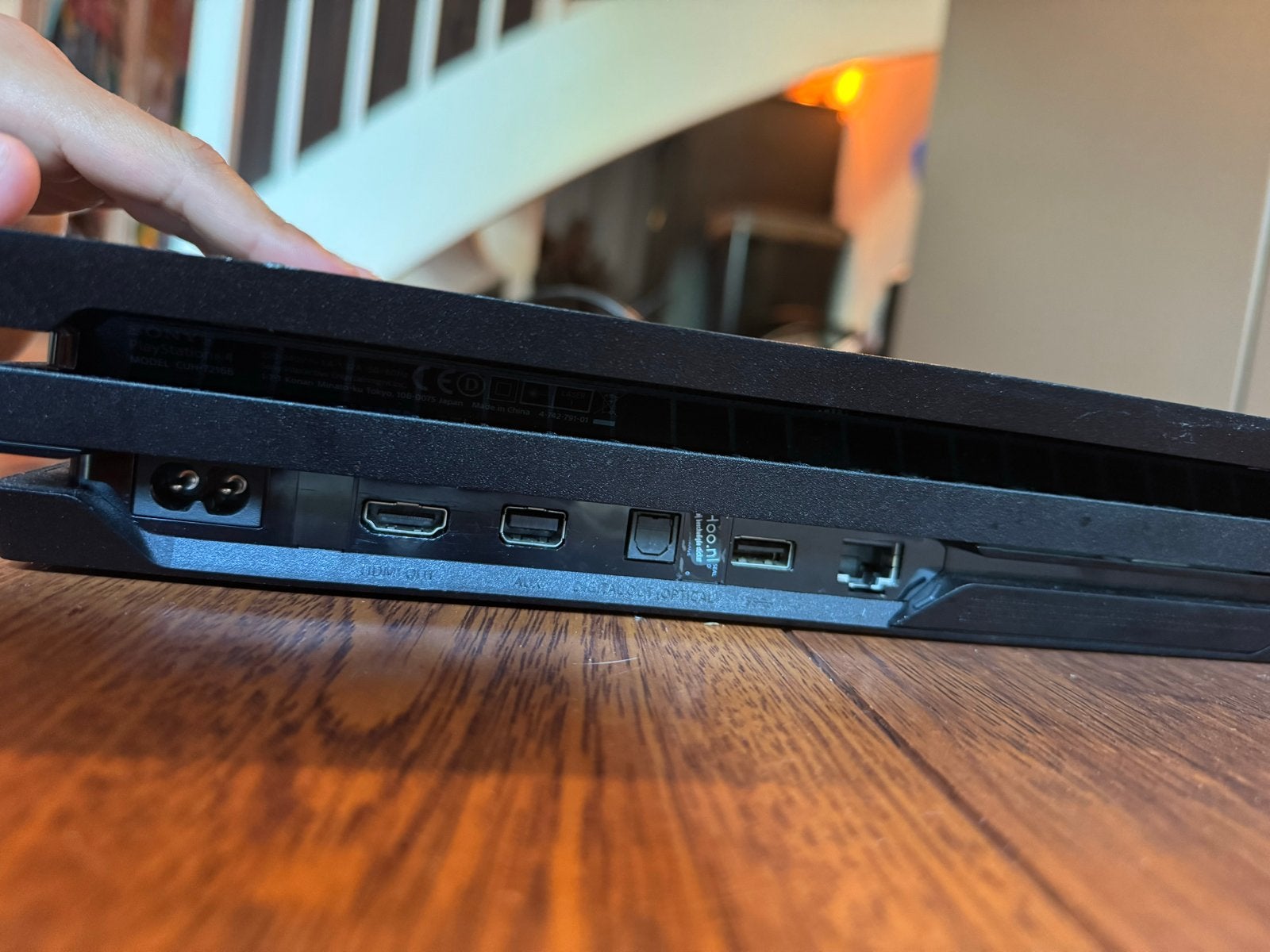 PlayStation 4 Pro met 4 controllers en 6 games, Ophalen of Verzenden, 1 TB, Pro, Met 3 controllers of meer