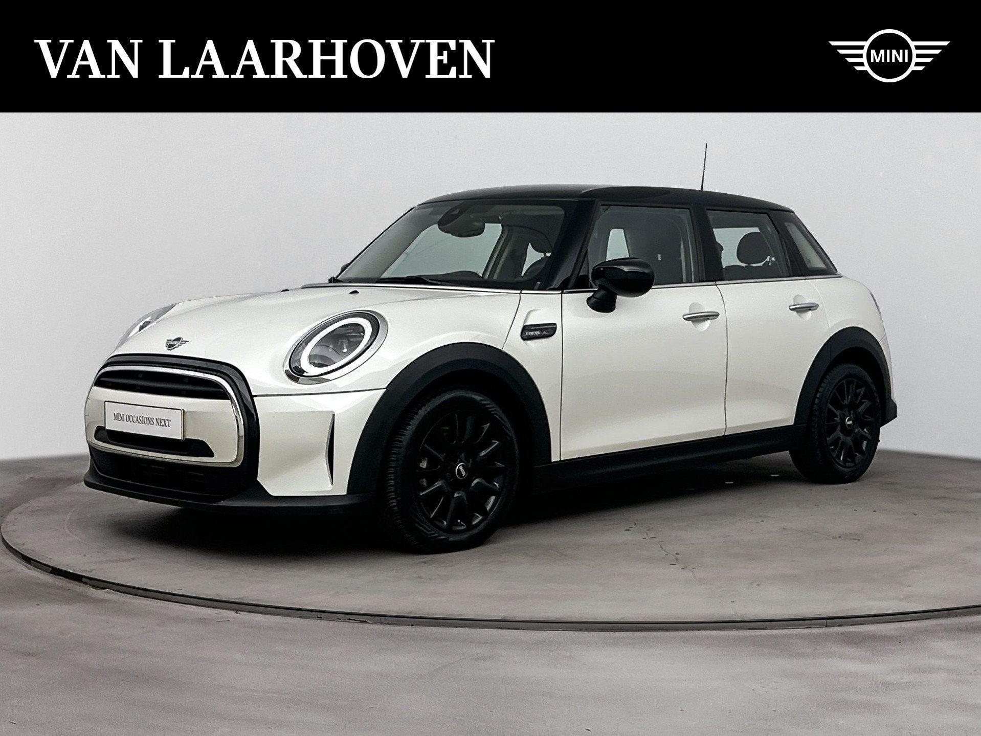 MINI Hatchback Cooper Camden Classic Automaat / LED / Naviga, Gebruikt, Met garantie (alle), Wit, Origineel Nederlands