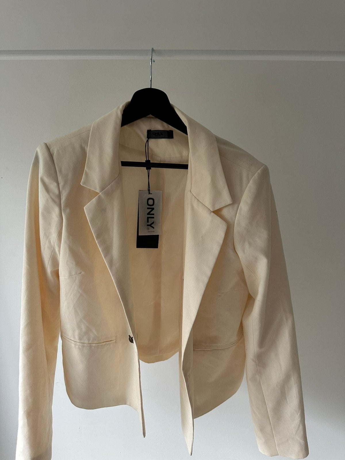 Nieuwe blazer, Ophalen of Verzenden, Zo goed als nieuw, Maat 38/40 (M)