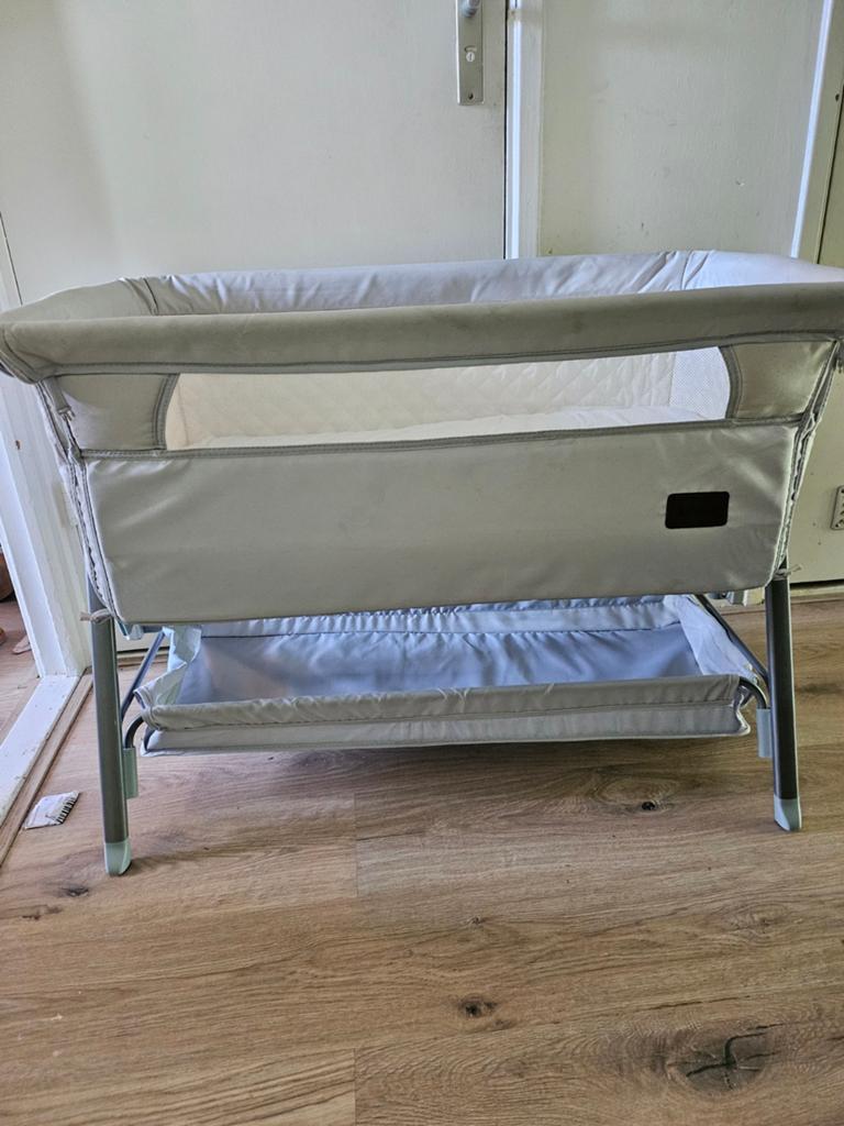 Fijne Banini Elia co-sleeper met matras en opbergruimte, Kinderen en Baby's, Babywiegjes en Ledikanten, Ophalen, Gebruikt, Wieg