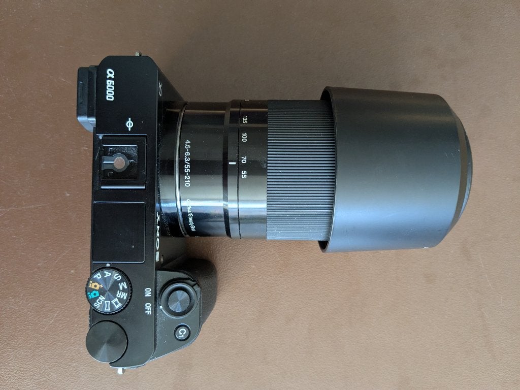 Sony alpha a6000 + Sony E 55-210 f4.5-6.3 OSS + accessoires, Audio, Tv en Foto, Fotocamera's Digitaal, Ophalen of Verzenden, Zo goed als nieuw