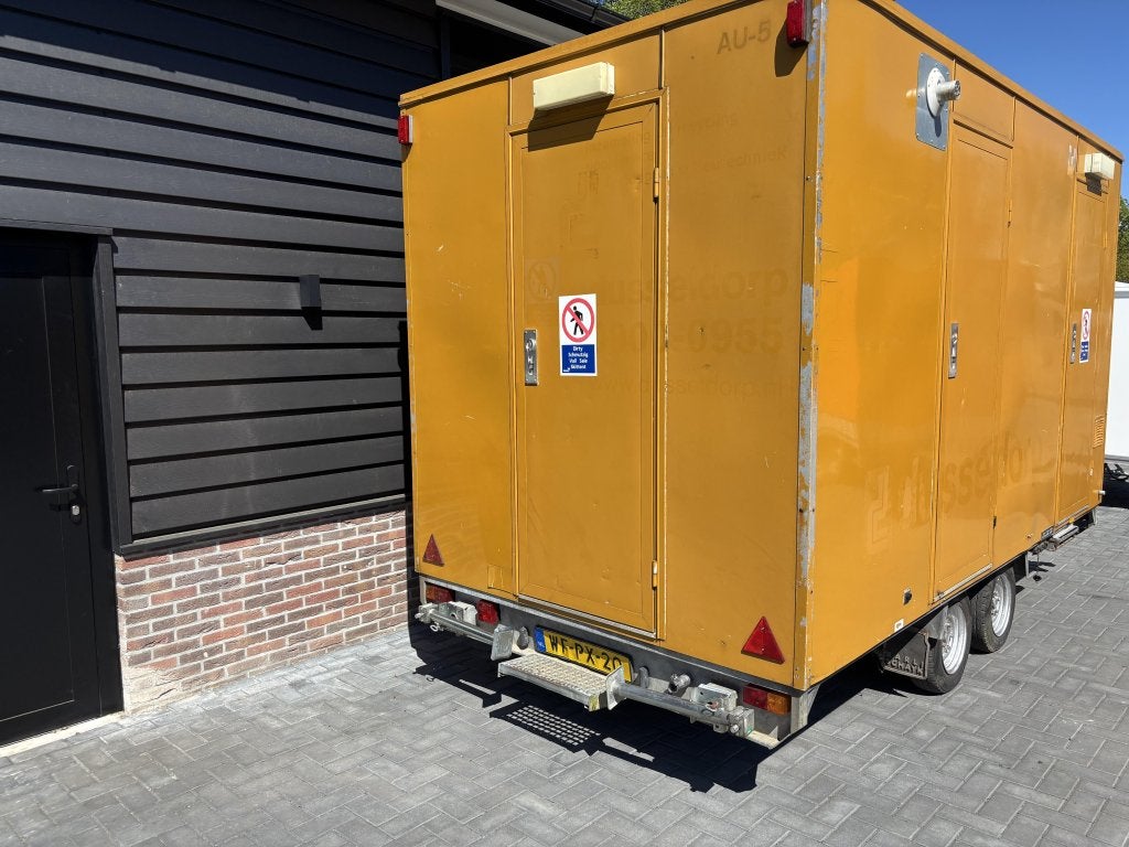Douchewagen saneringswagen aanhanger aanhangwagen gesloten, Gebruikt