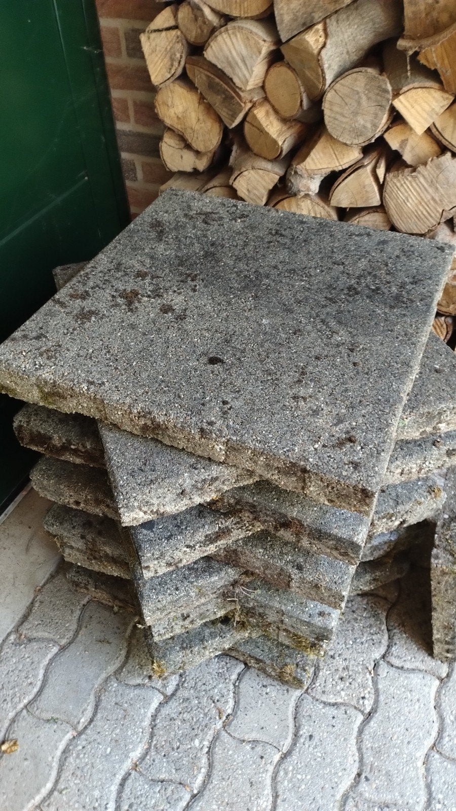 Grindtegels 50x50 gratis af te halen, 14 stuks, Tuin en Terras, Ophalen, Gebruikt, Beton, Terrastegels
