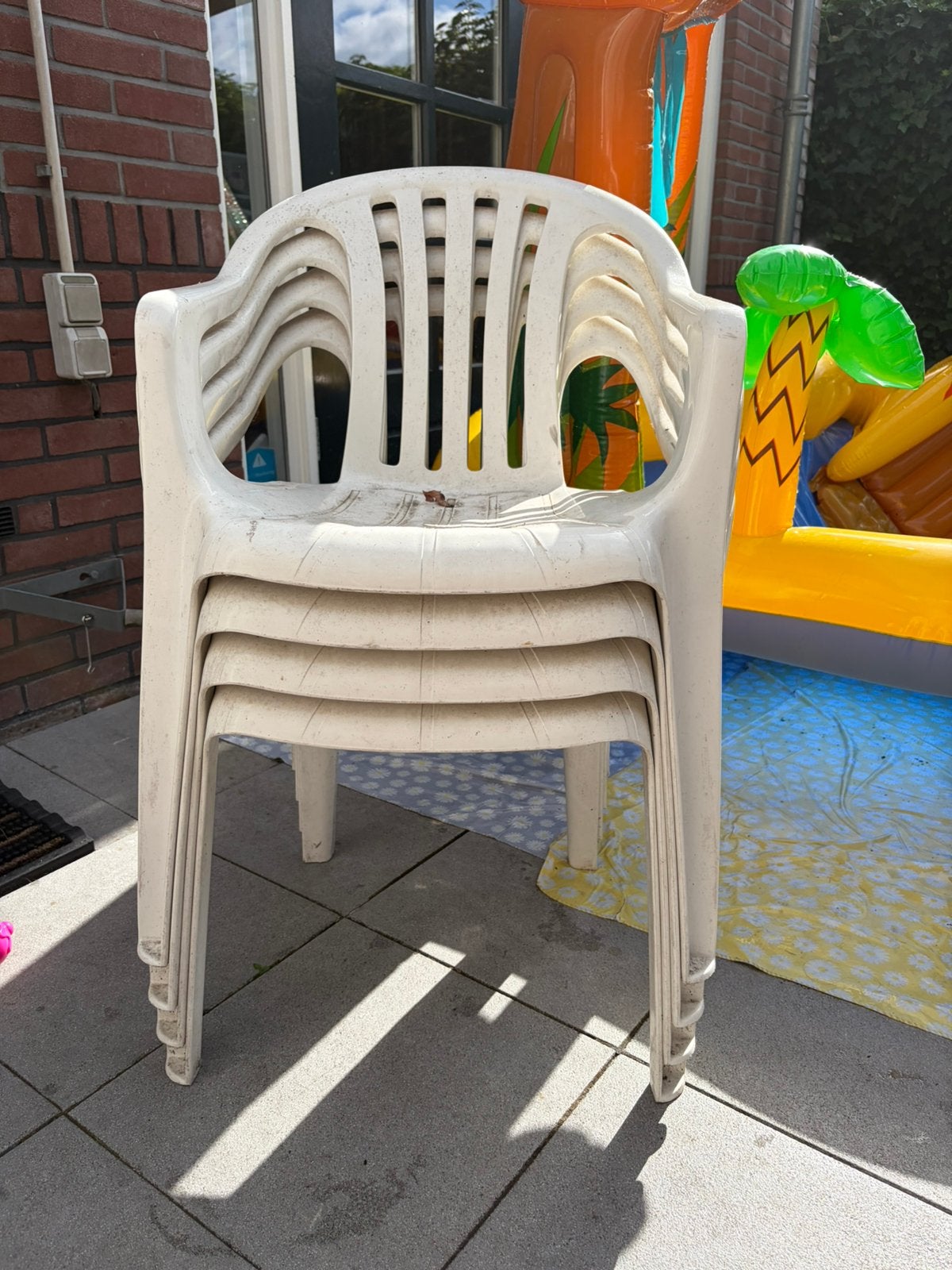 4 witte tuinstoelen., Tuin en Terras, Ophalen, Gebruikt, Kunststof