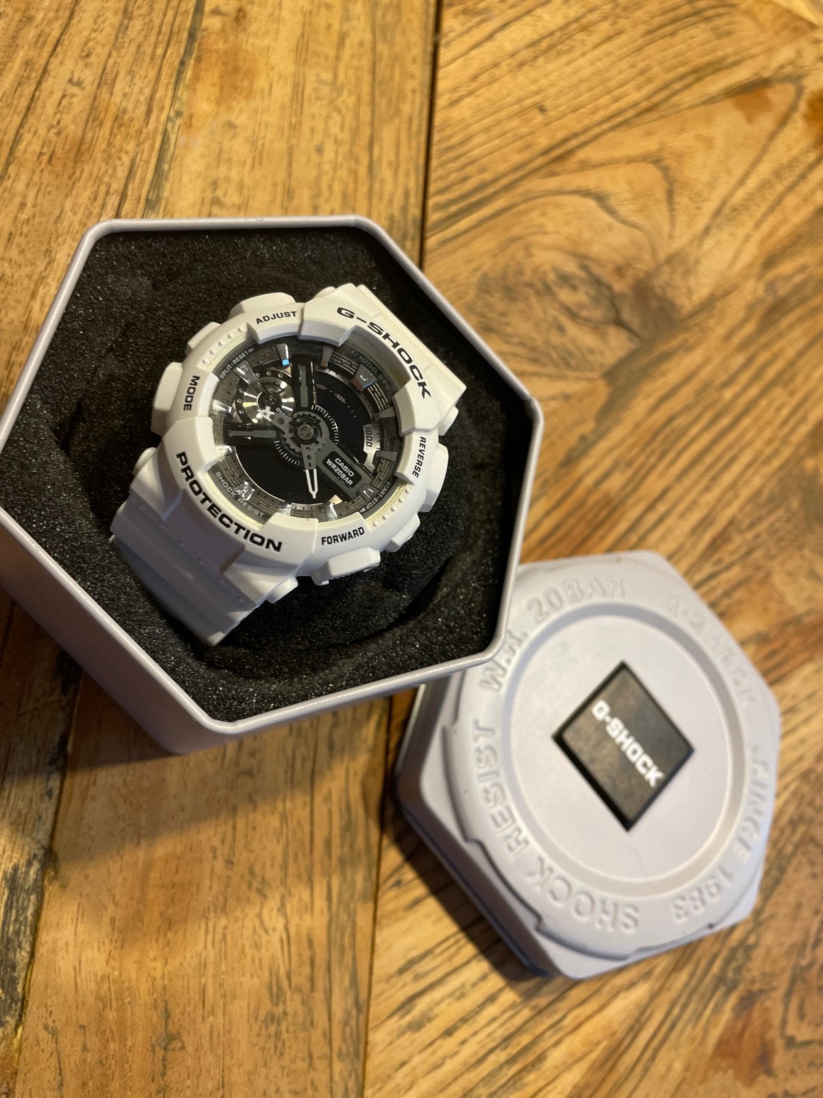 Casio G-Shock GMA-S110F Wit Polshorloge met Bloemenprint, Overige merken, Kunststof, Polshorloge, Ophalen of Verzenden