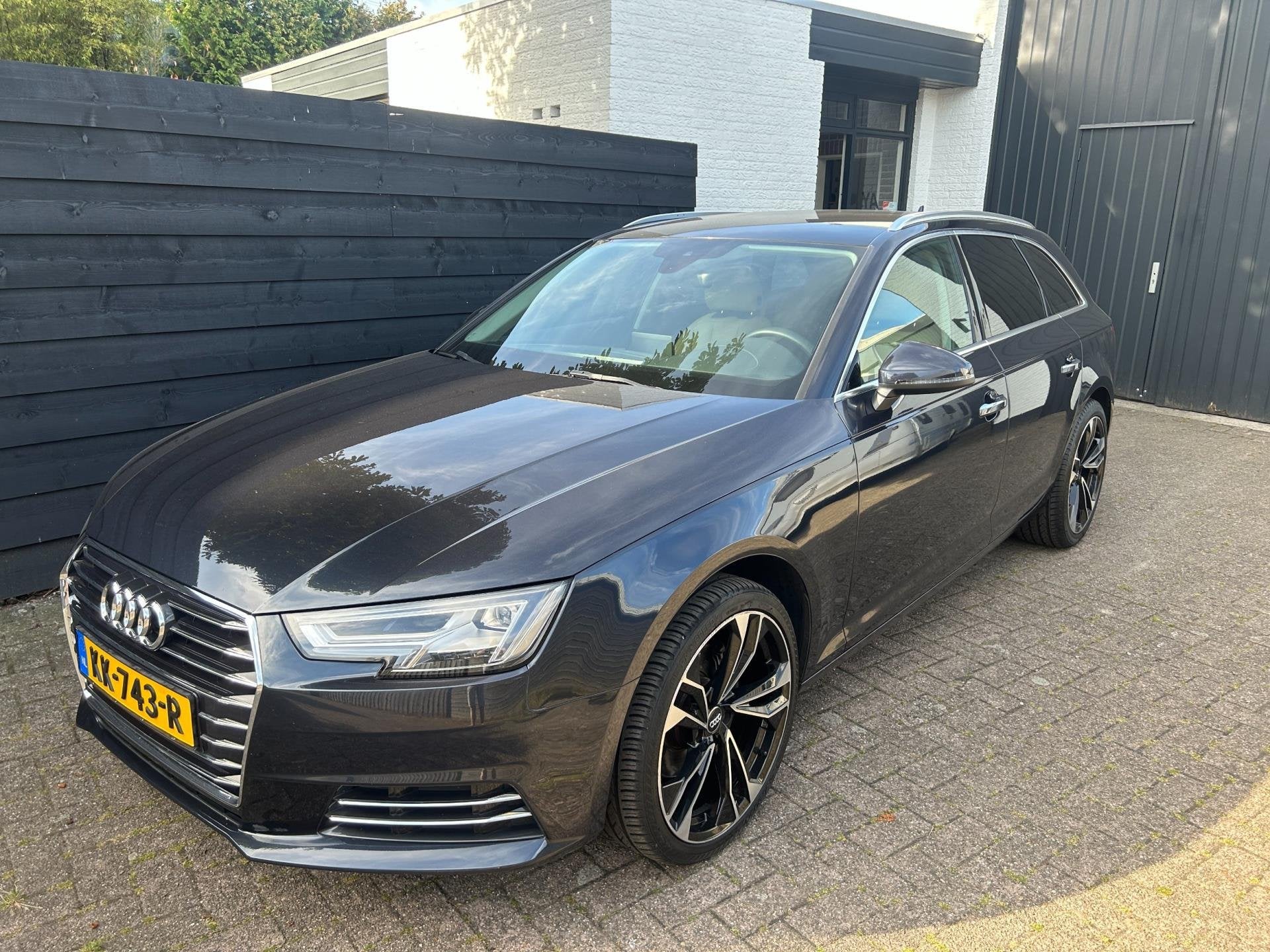 Audi A4 Avant 2.0 TFSI ultra Design Pro Line, 190PK, Gebruikt, 1984 cc, A4, Onderhoudsboekje