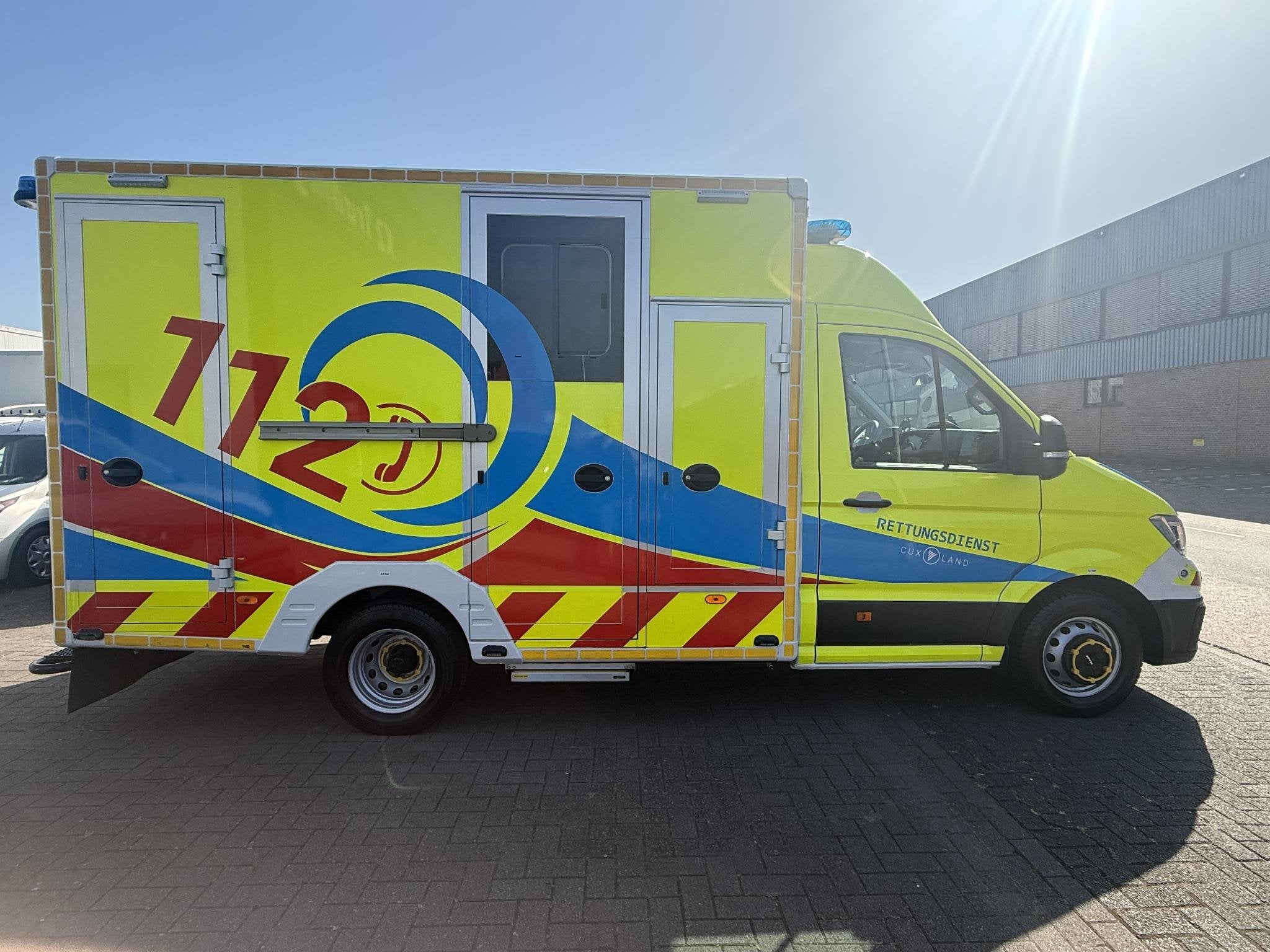 MAN TGE 180 50 180pk Automaat 50 AMBULANCE INCL STRYKER BRAN, Auto's, Automaat, Gebruikt, Euro 6, 4 cilinders