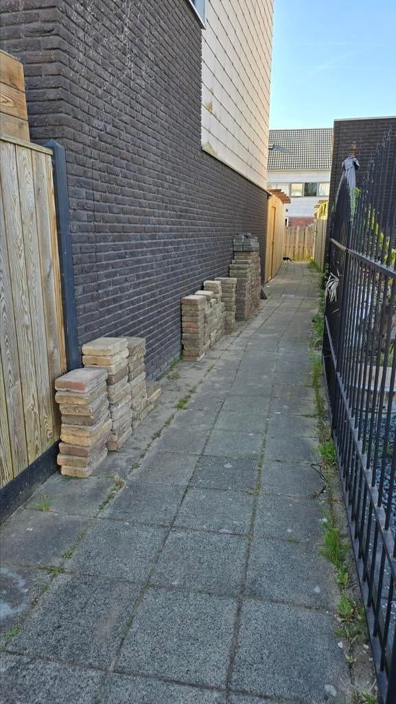 Gratis en voor niets.  Tegels 20x30. Ongeveer 100 stuks., Tuin en Terras, Ophalen