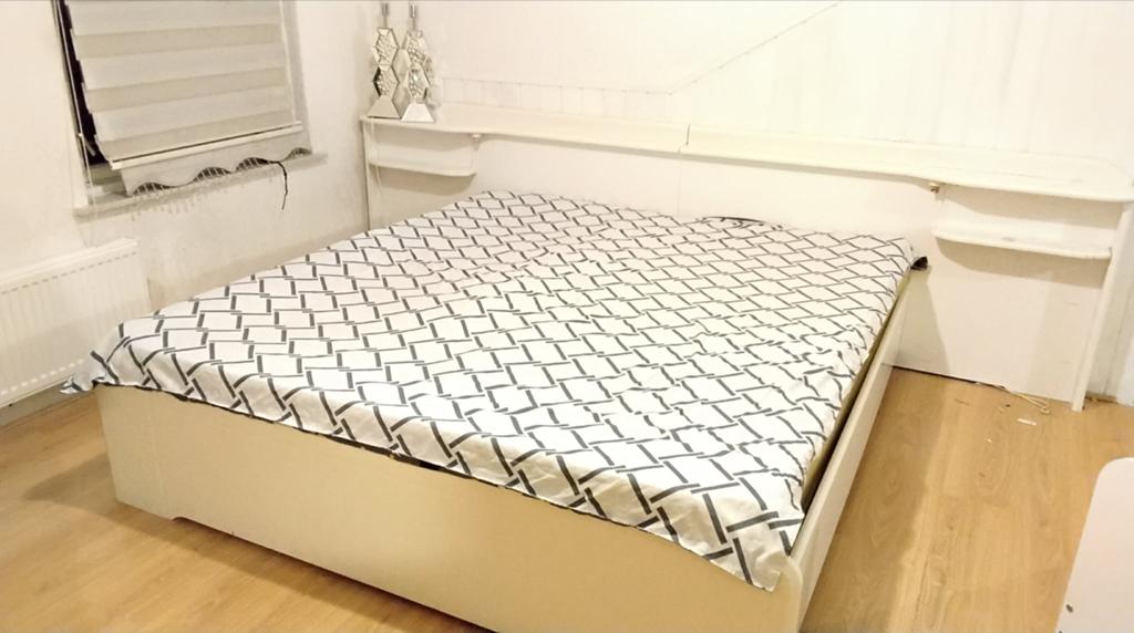 Gratis tweepersoonbed, Huis en Inrichting, Ophalen, Wit, Tweepersoons, Zo goed als nieuw
