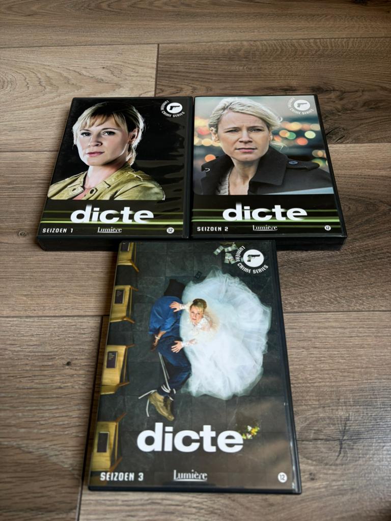 Dicte complete serie seizoen 1,2 en 3, Cd's en Dvd's, Vanaf 12 jaar, Ophalen of Verzenden, Zo goed als nieuw, Actie en Avontuur